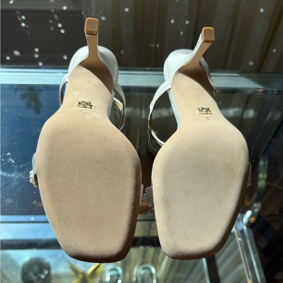 Badgley Mischka Caitlyn Stiletto Heel with Pearled Vamp - Picture 5 of 9